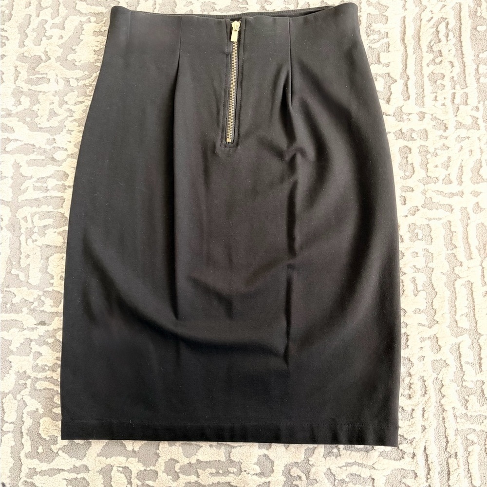 Philosophy Elegant Black Pencil Skirt - Picture 2 of 3